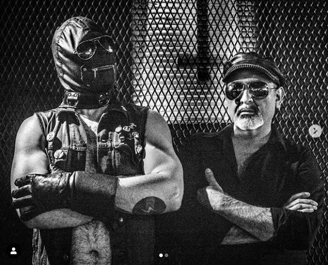 Dar click para ir a la cuenta de instagram.